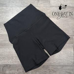 90 Degree Yoga Shorts Size XS